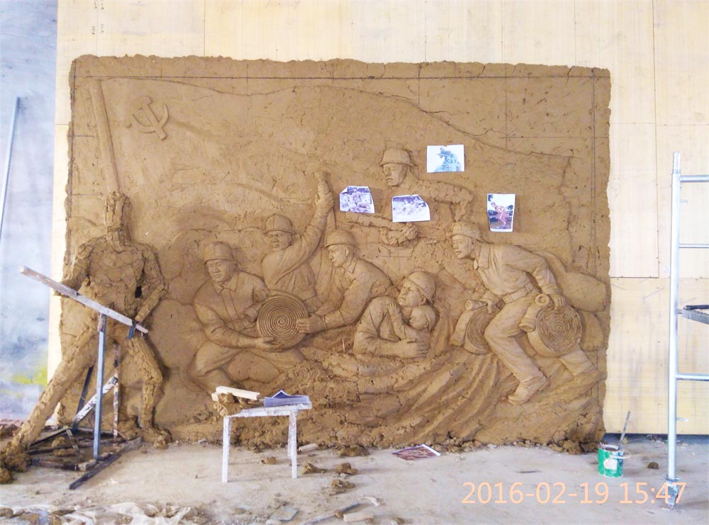 工程公告：消防題材玻璃鋼浮雕泥塑即將完工。