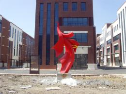 hj1724 不銹鋼雕塑—凌空之剪_青島國際服裝城不銹鋼雕塑、石雕、玻璃鋼雕塑_濱州宏景雕塑有限公司